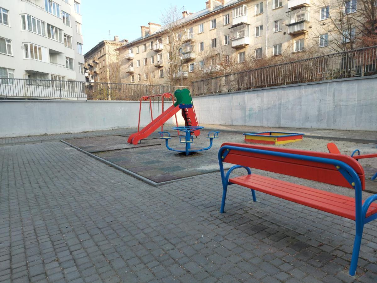 Central Point Apartment Львів Екстер'єр фото